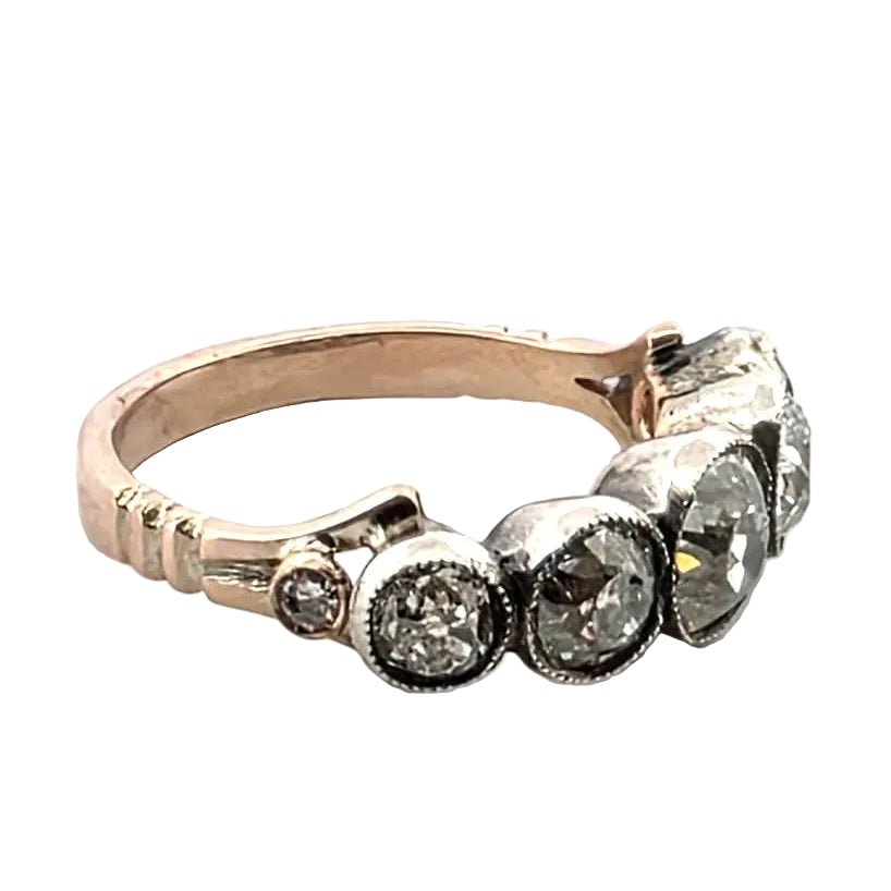 Bague en or rose et diamants - Castafiore