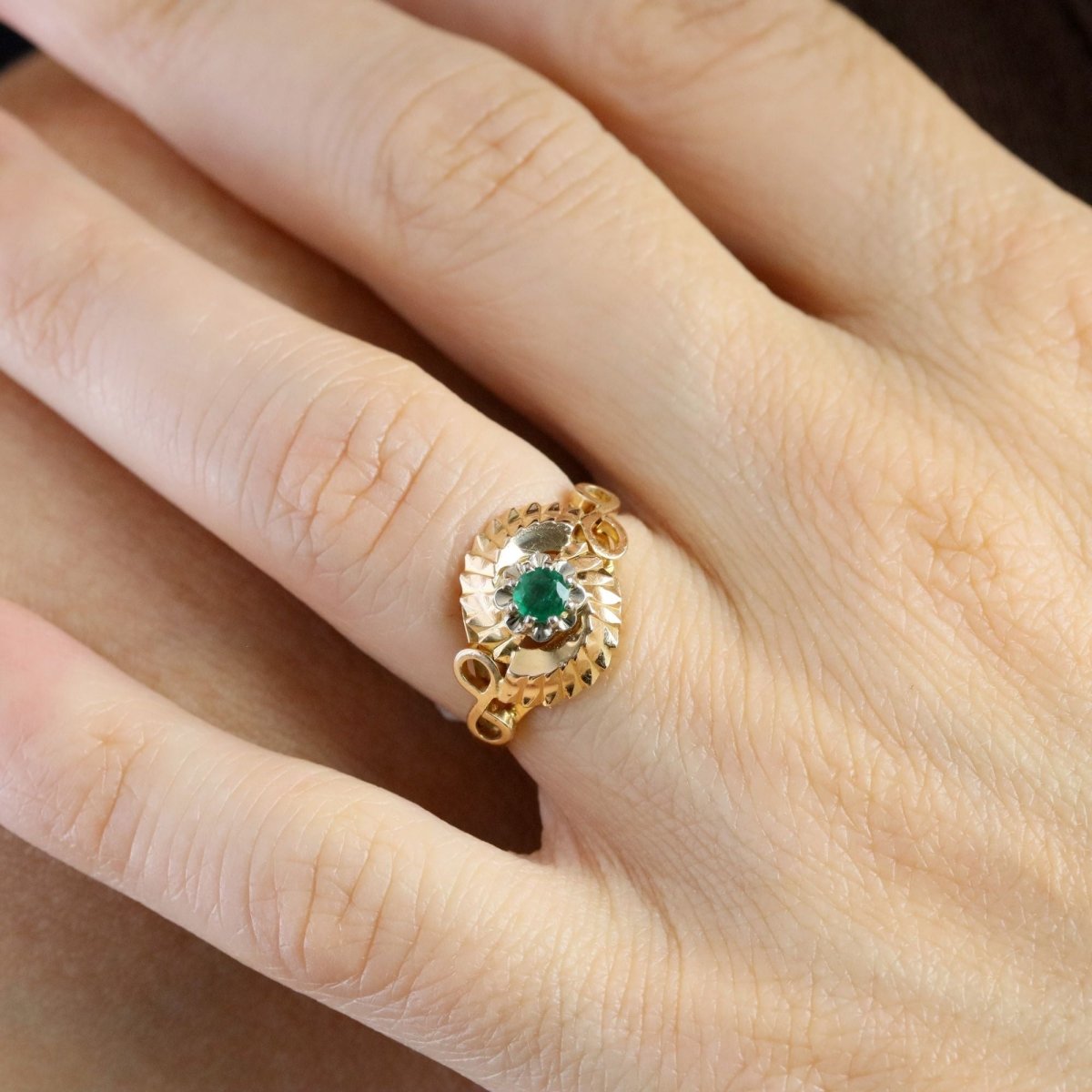 Bague en or rose et émeraude - Castafiore