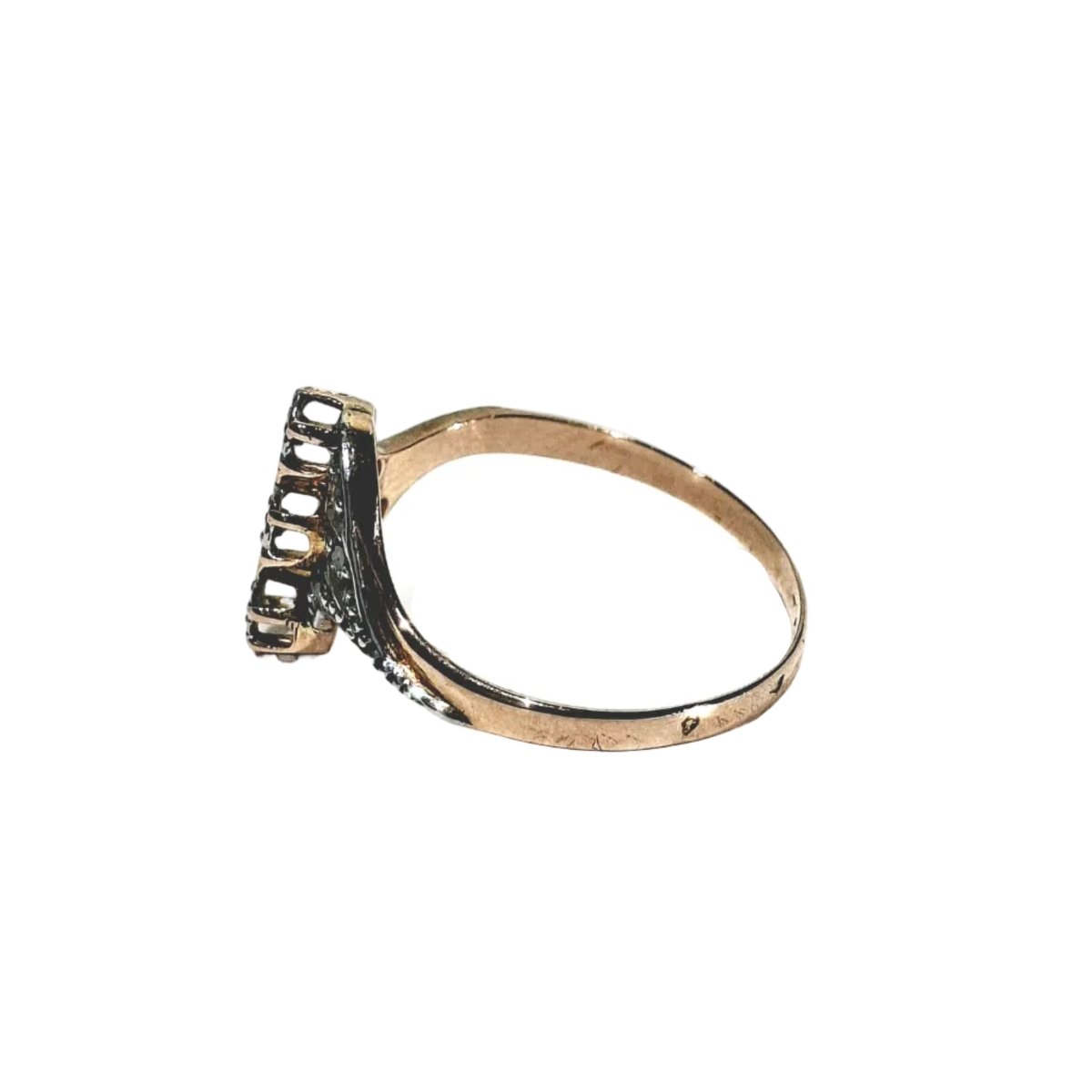 Bague en or rose, or blanc, et diamants - Castafiore