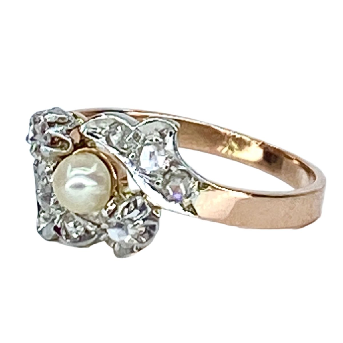 Bague en or rose, perle et diamants - Castafiore