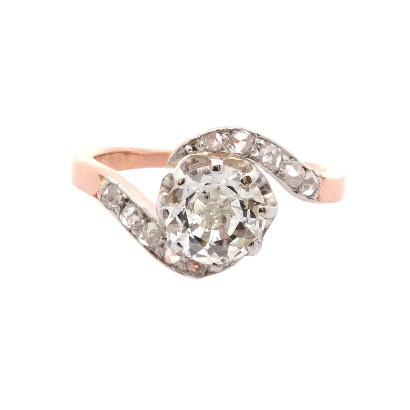 Bague en or rose, platine et diamants - Castafiore