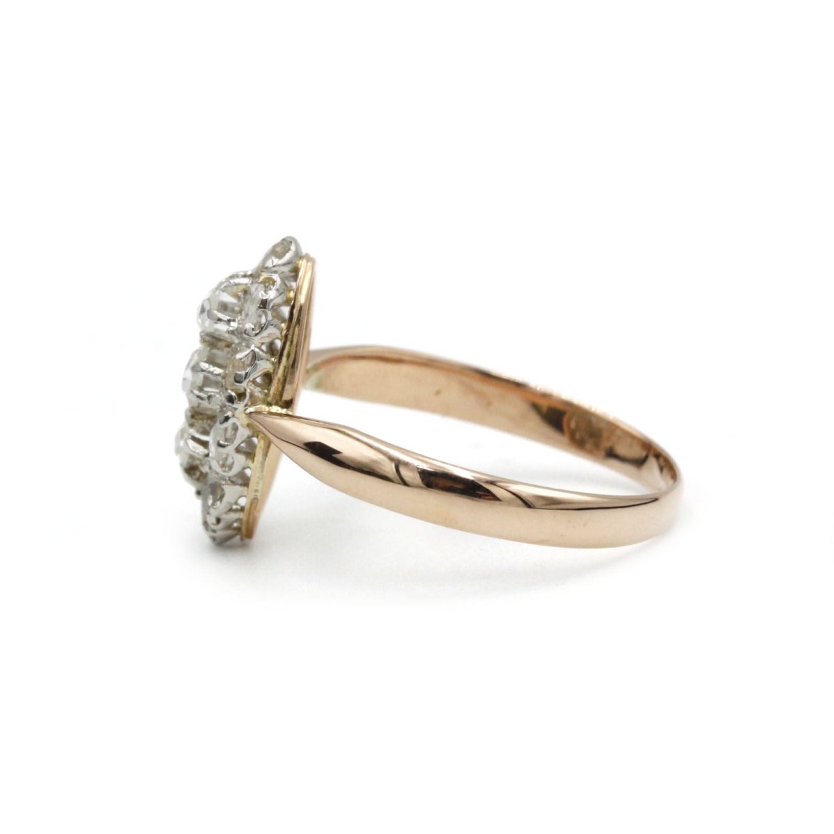 Bague en or rose, platine et diamants - Castafiore