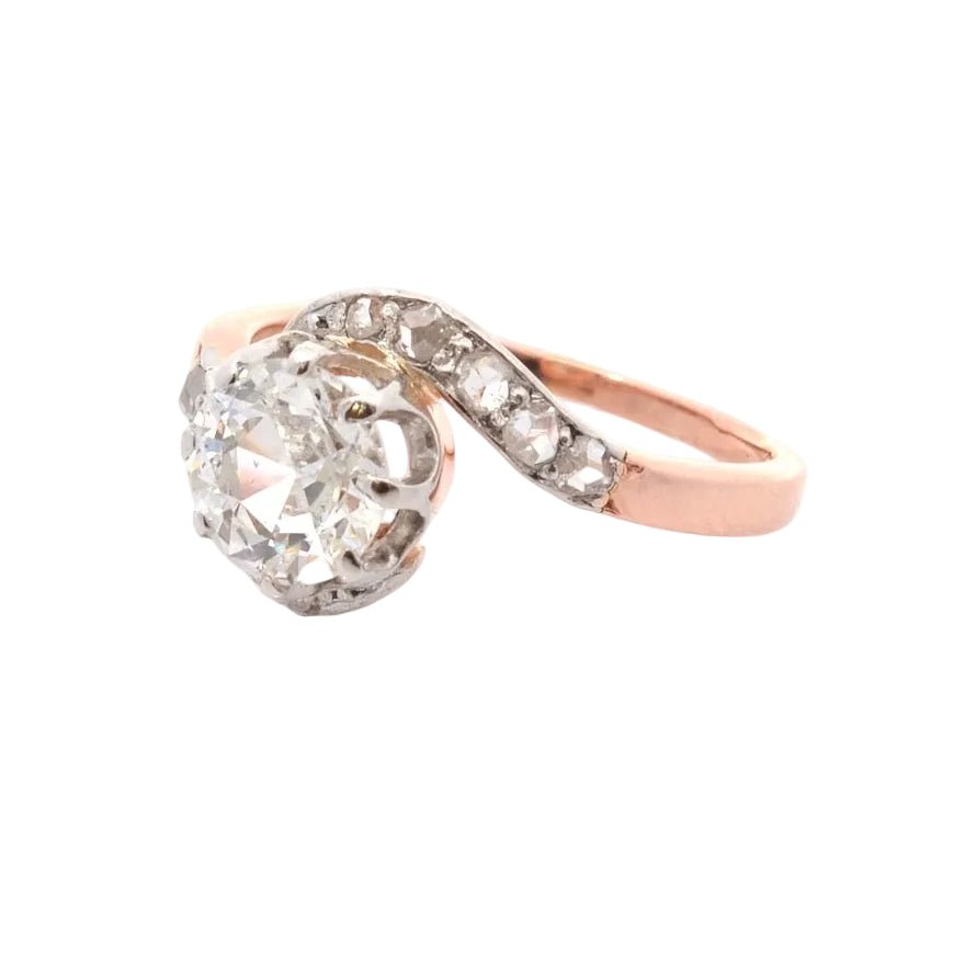 Bague en or rose, platine et diamants - Castafiore
