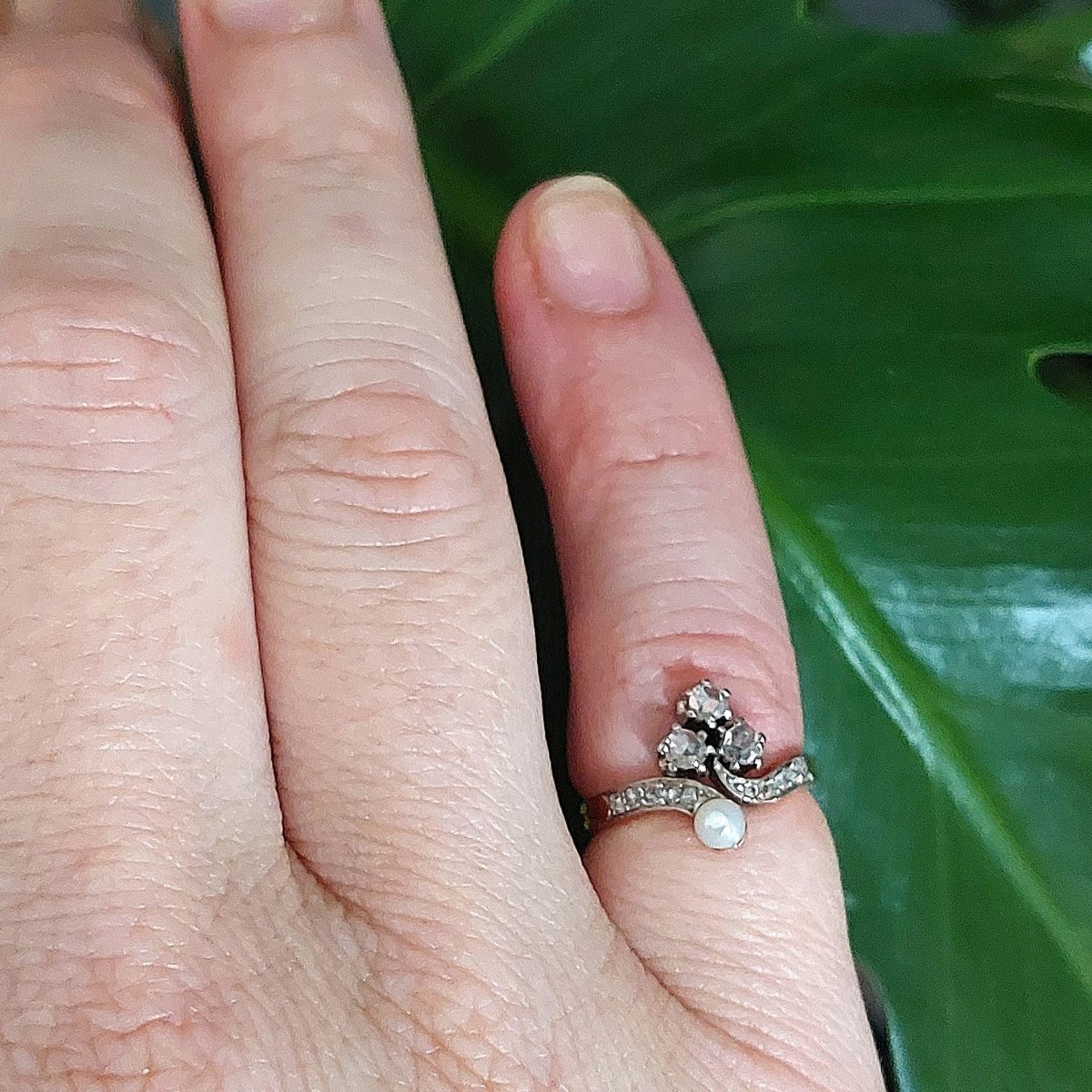 Bague en or rose, platine, perle et diamants - Castafiore