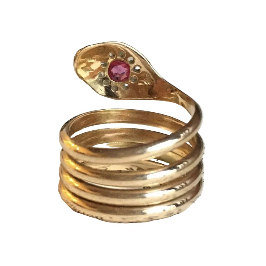 Bague en or rose, rubis et diamants - Castafiore