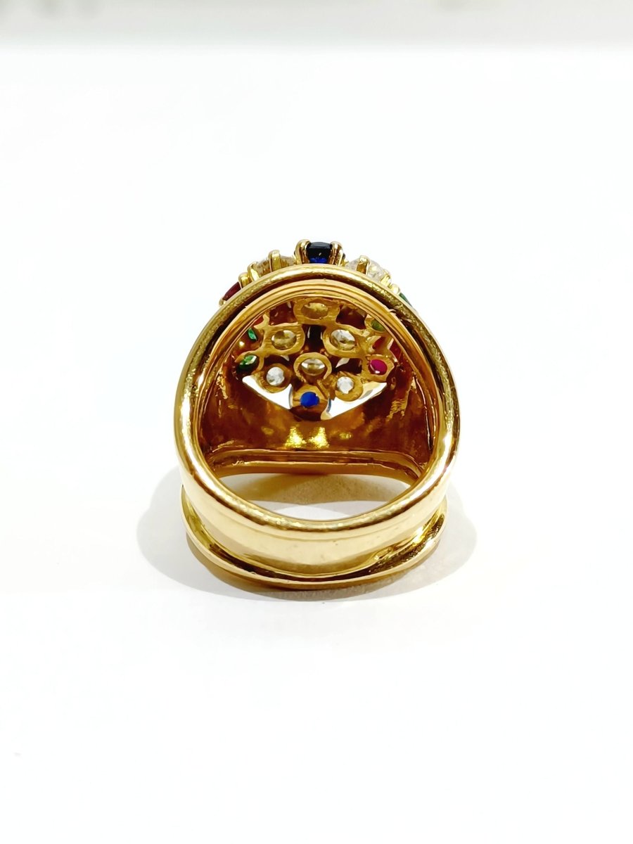 Bague En Or, Rubis, Diamants, Saphirs Et Emeraudes - Castafiore