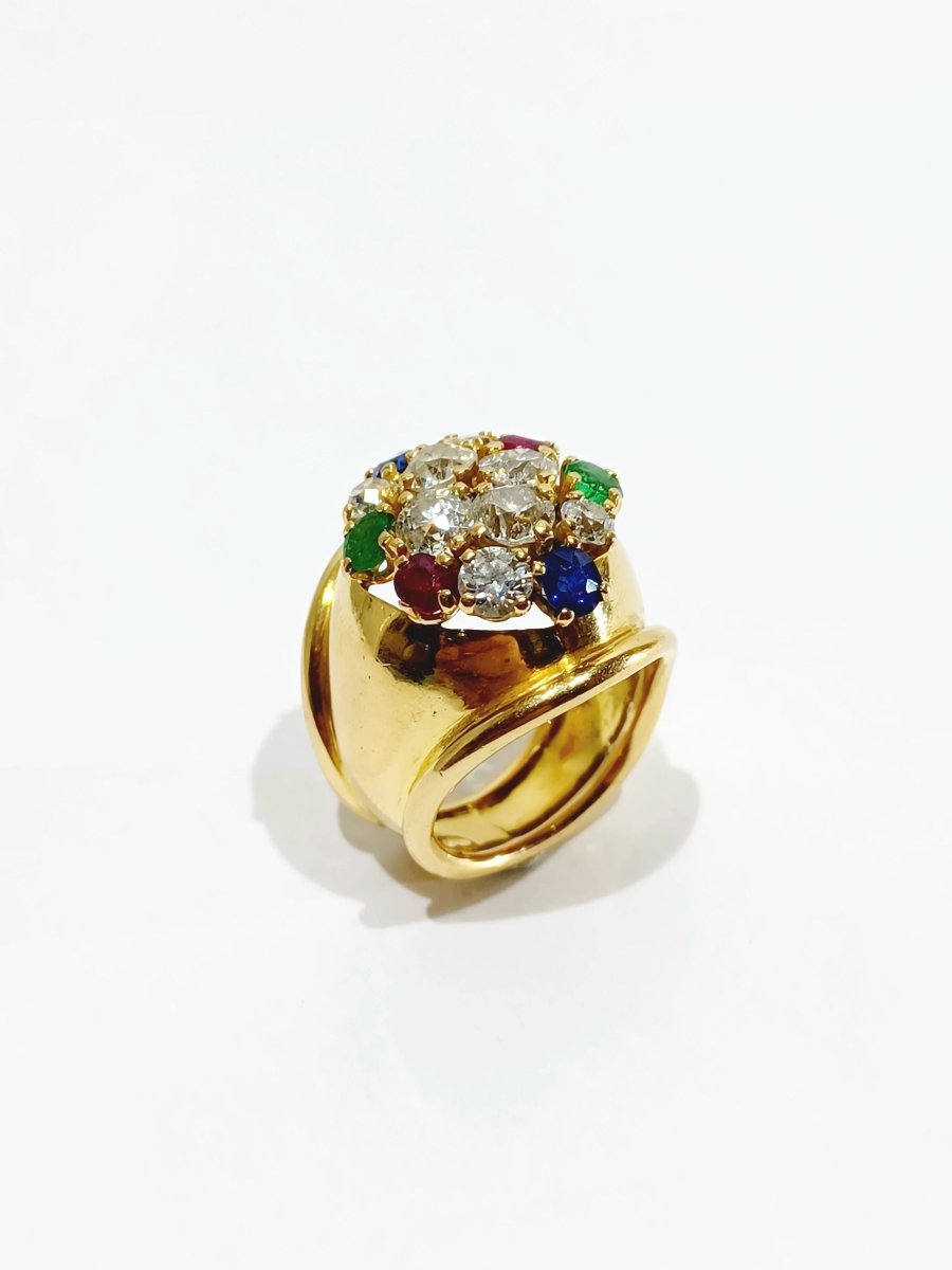 Bague En Or, Rubis, Diamants, Saphirs Et Emeraudes