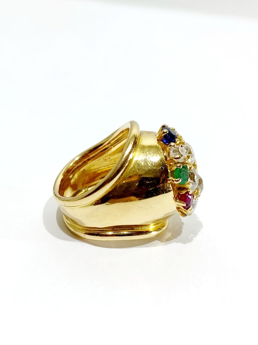 Bague En Or, Rubis, Diamants, Saphirs Et Emeraudes - Castafiore