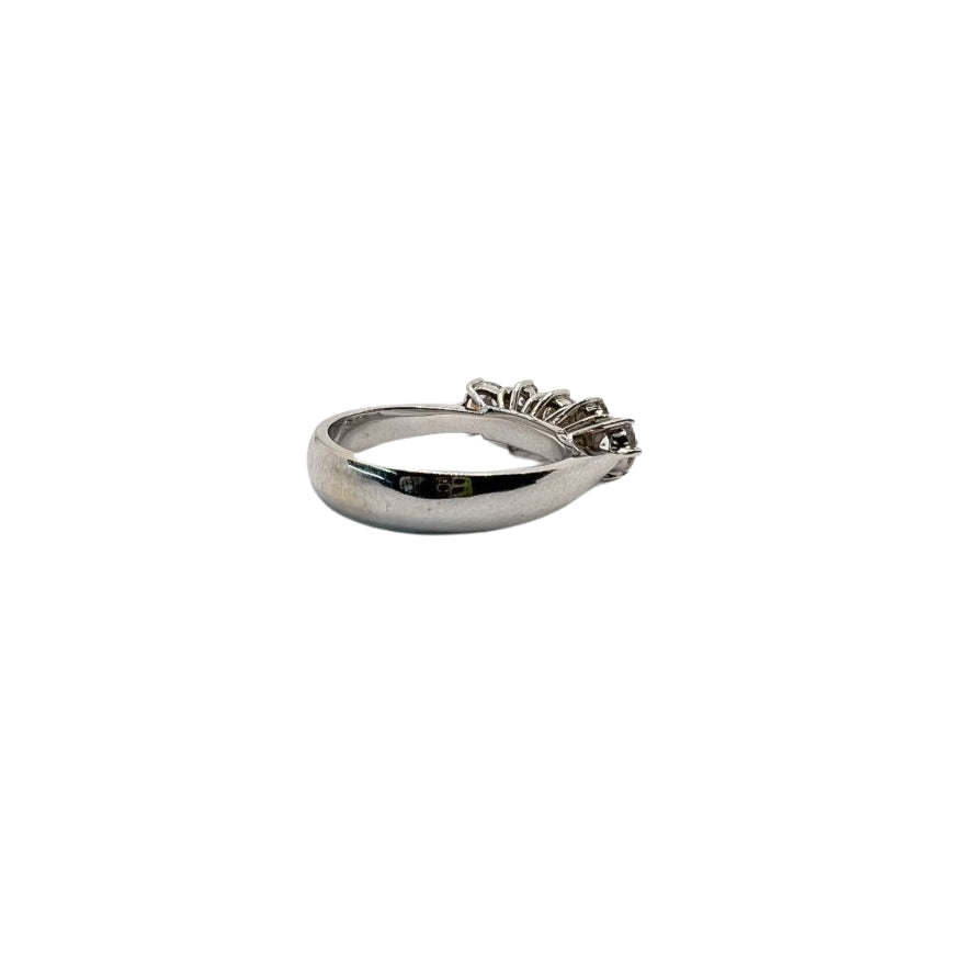 Bague en or sertie de diamants naturels, signée Crivelli - Castafiore