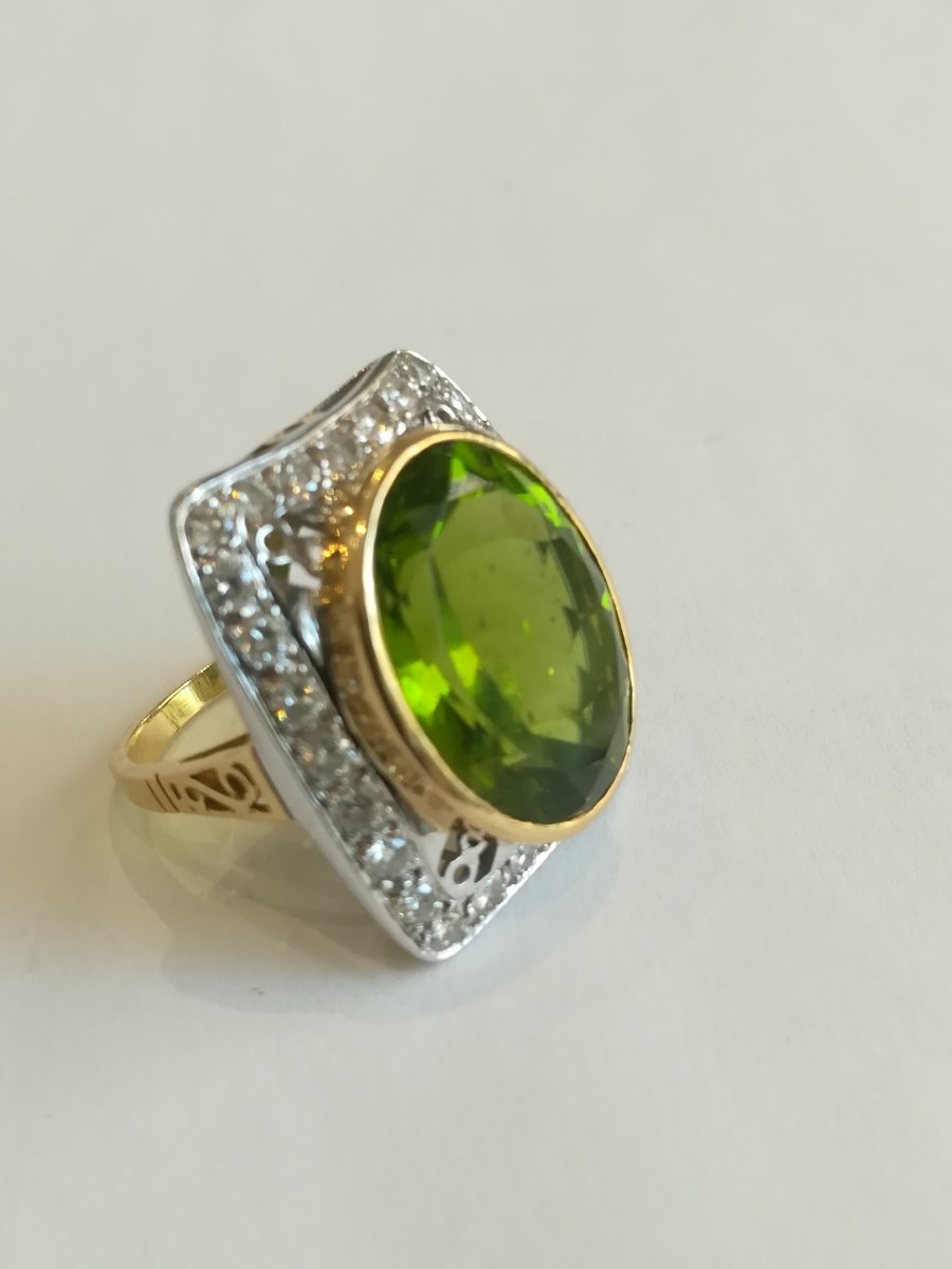 Bague en ors de couleurs, péridot et diamants - Castafiore