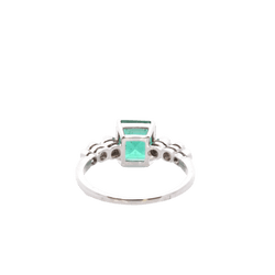 Bague en platine, émeraude et diamants - Castafiore