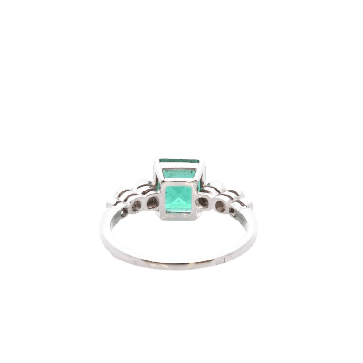 Bague en platine, émeraude et diamants - Castafiore