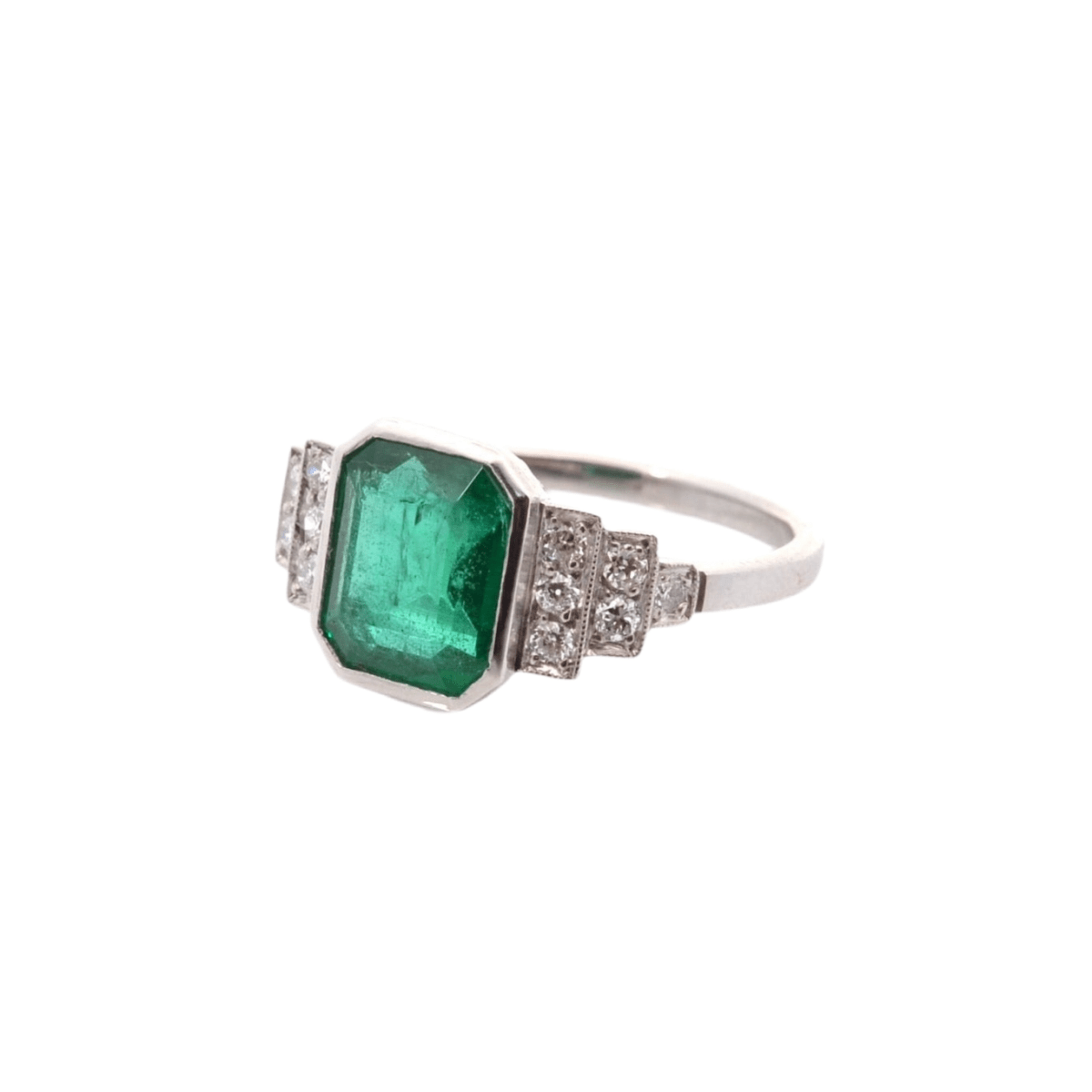 Bague en platine, émeraude et diamants - Castafiore