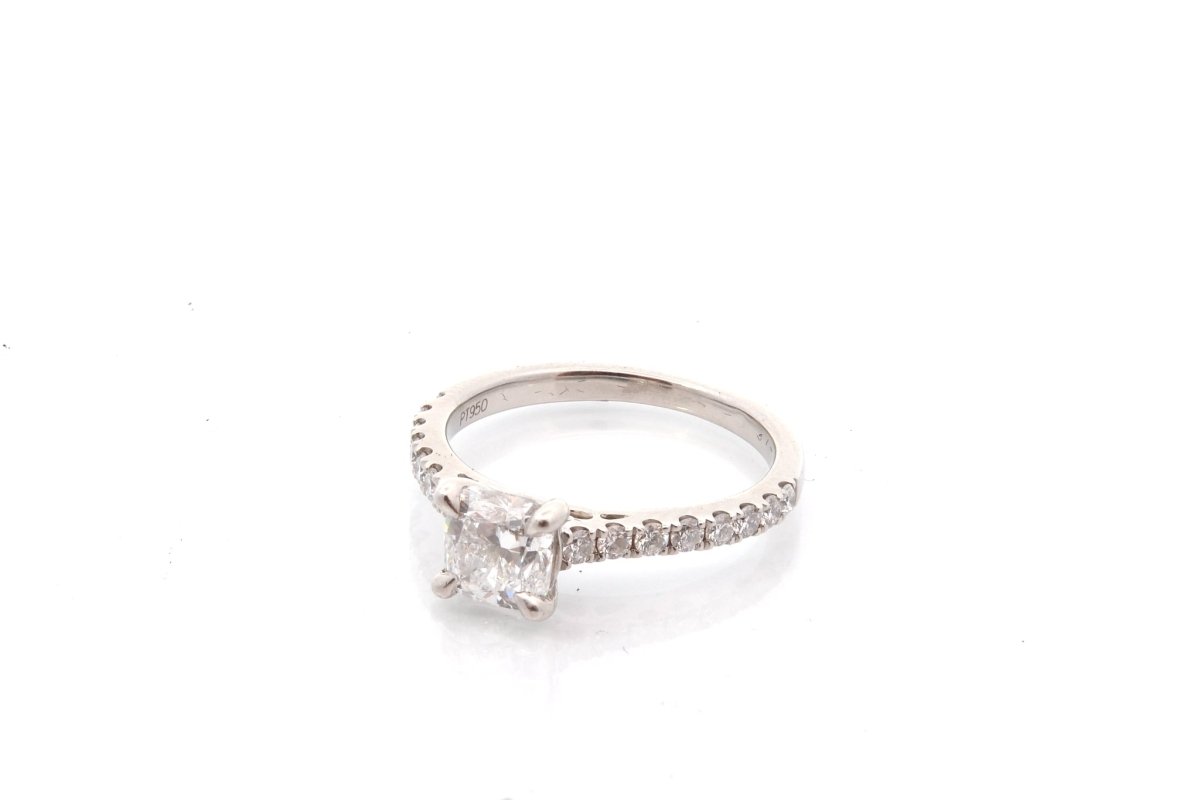 Bague en platine et diamant - Castafiore