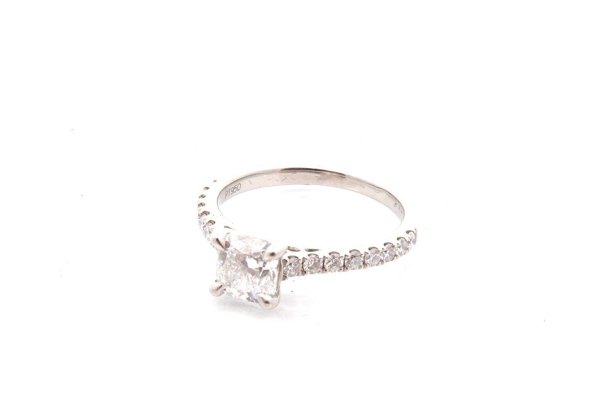 Bague en platine et diamant - Castafiore
