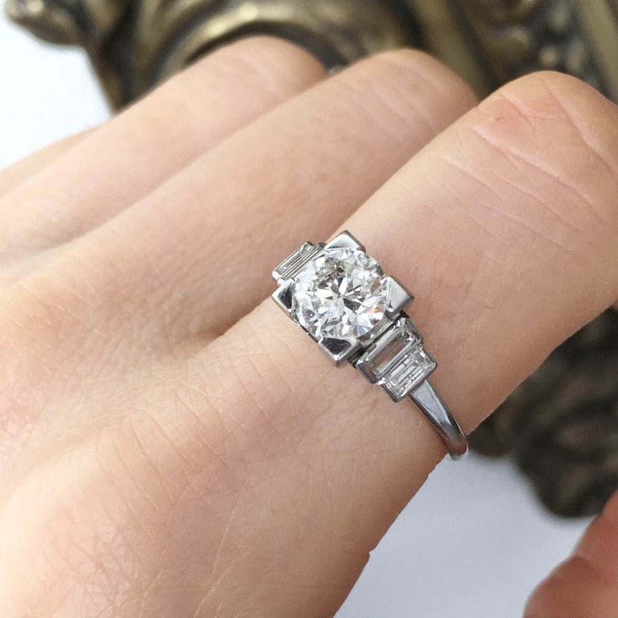 Bague en platine et diamants - Castafiore