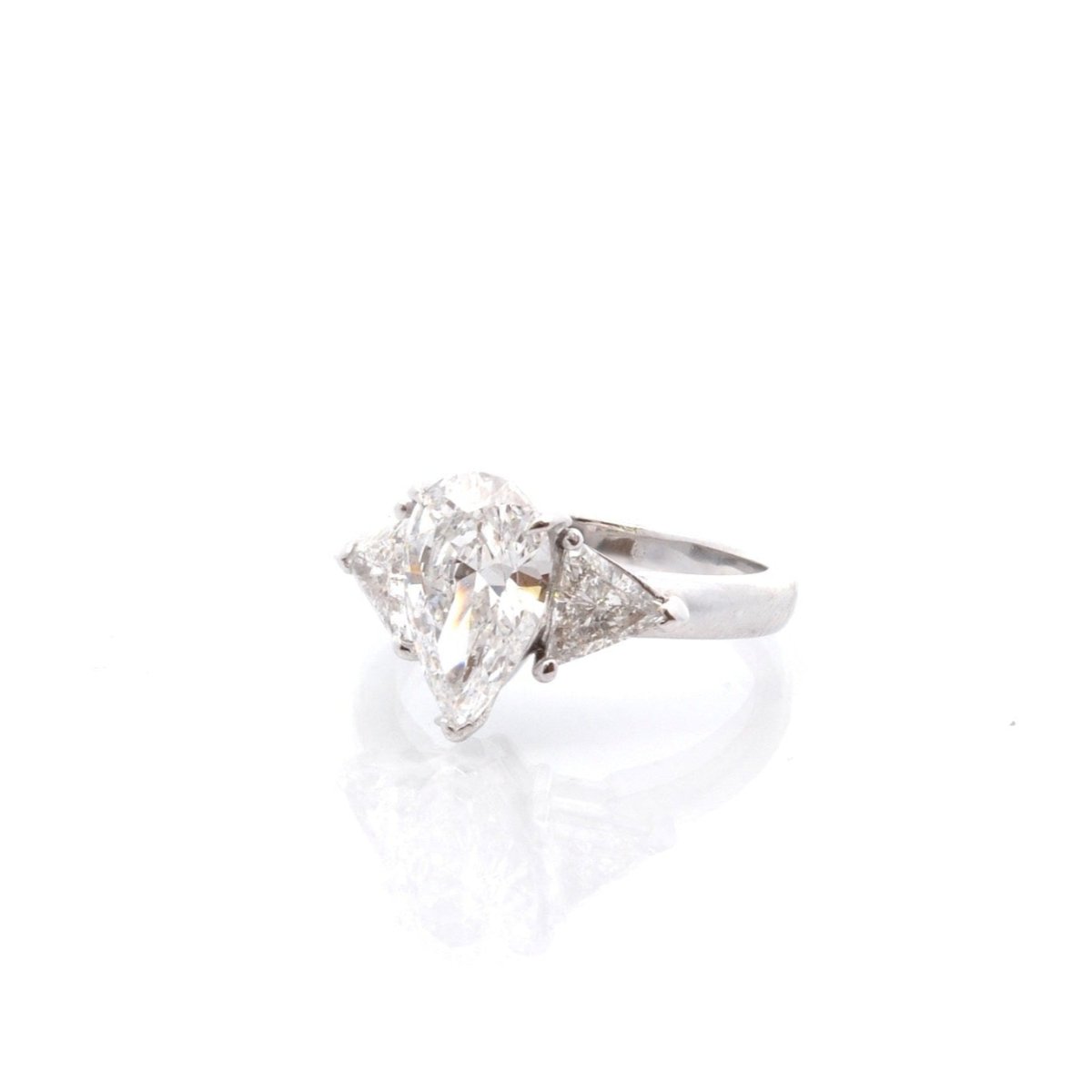 Bague en platine et diamants - Castafiore