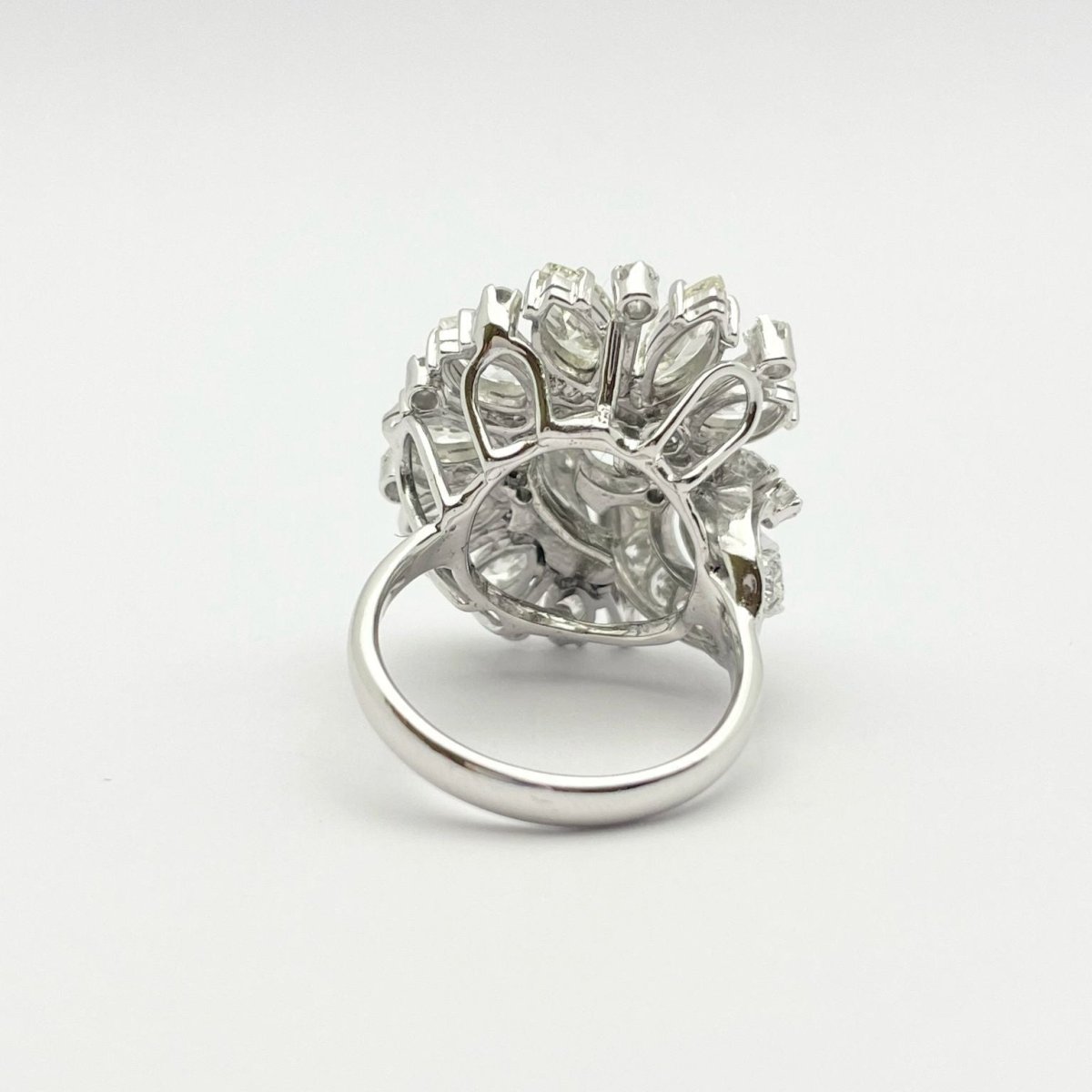 Bague en platine et diamants - Castafiore