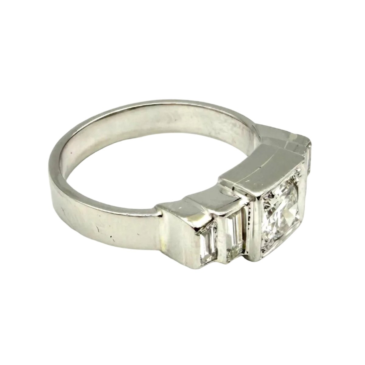 Bague en platine et diamants - Castafiore