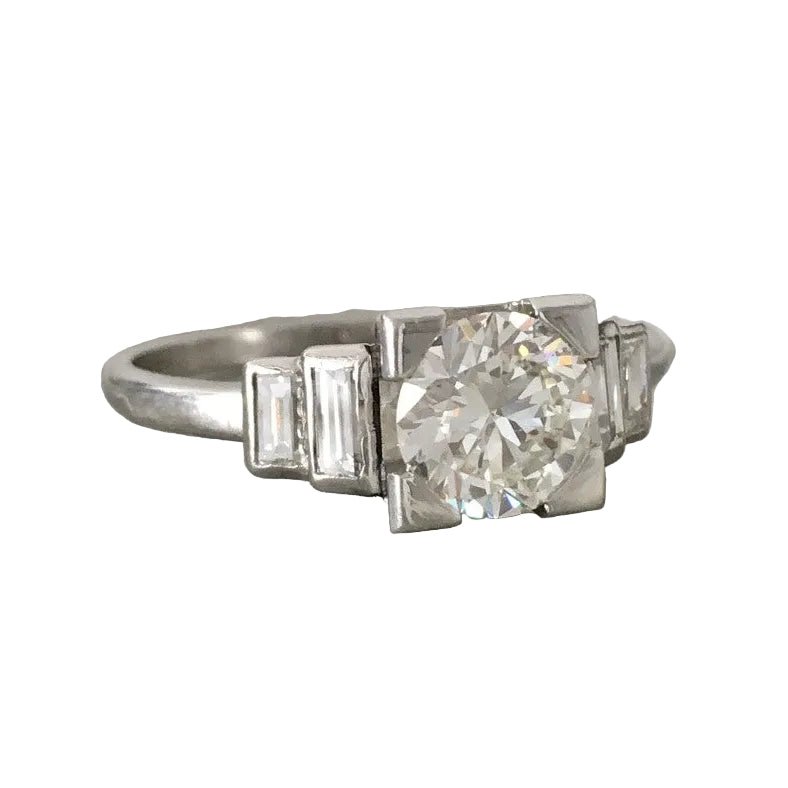 Bague en platine et diamants - Castafiore