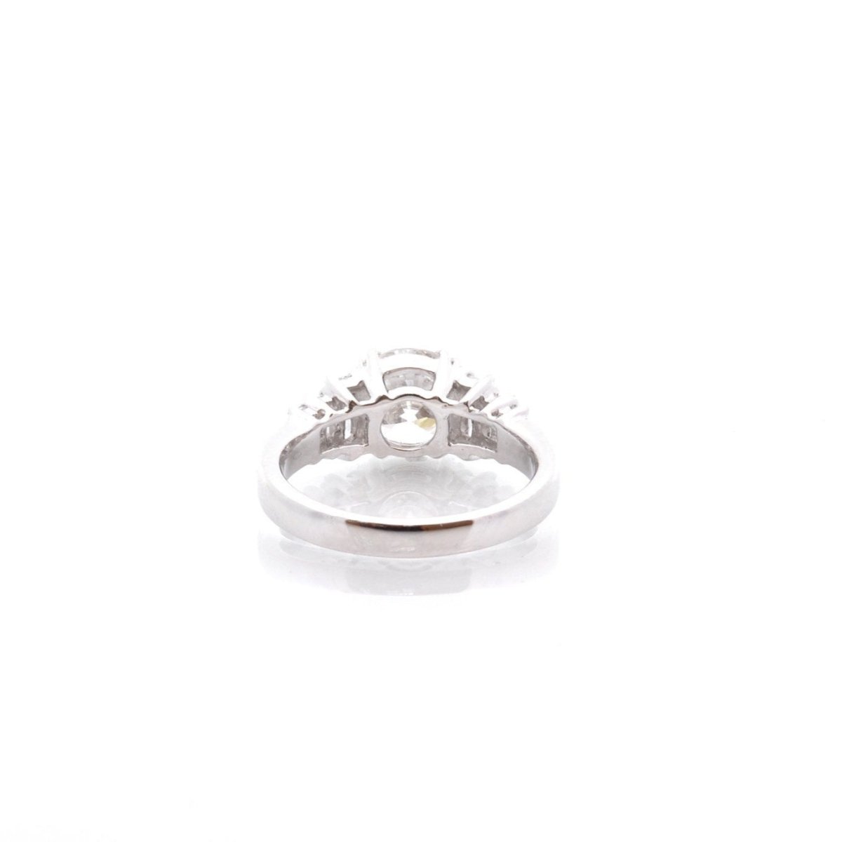 Bague en platine et diamants - Castafiore