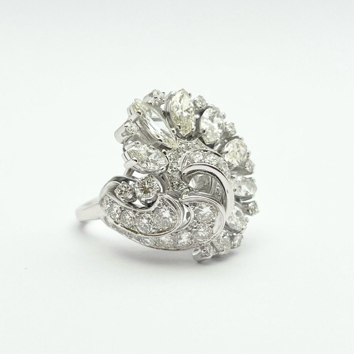 Bague en platine et diamants - Castafiore