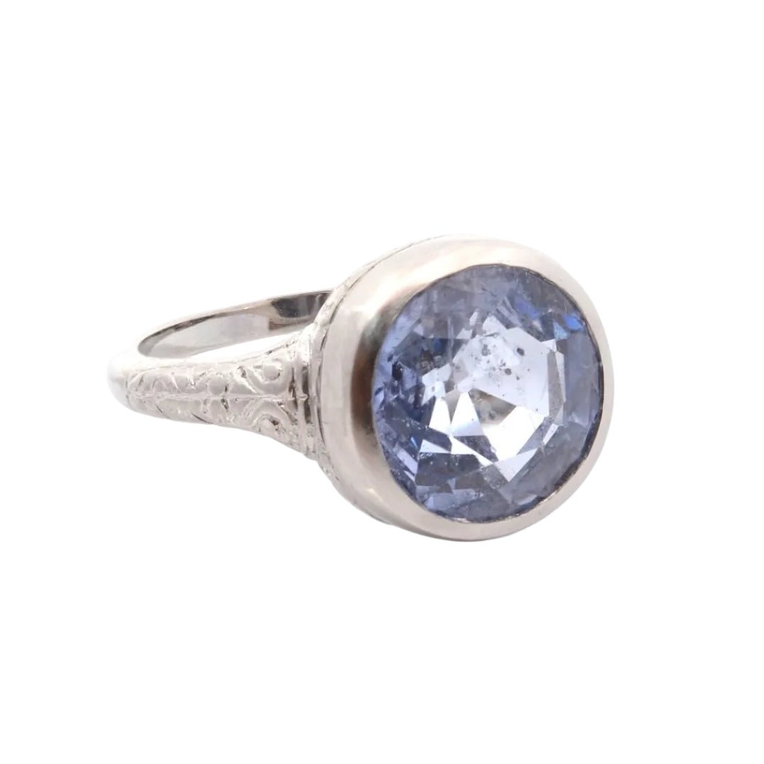 Bague en platine et saphir - Castafiore