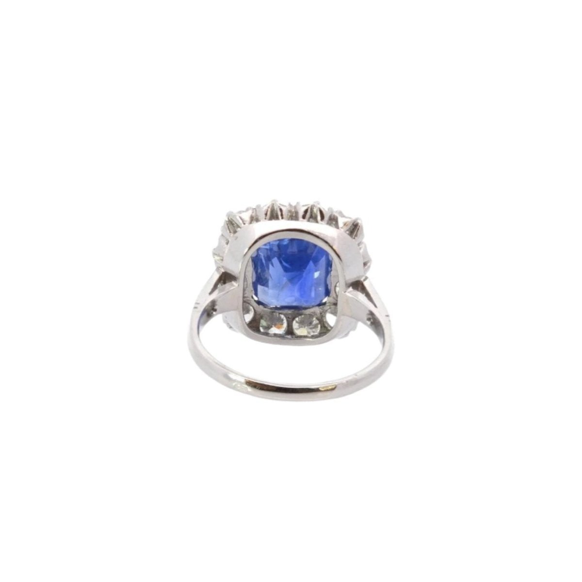 Bague en platine, saphir et diamants - Castafiore