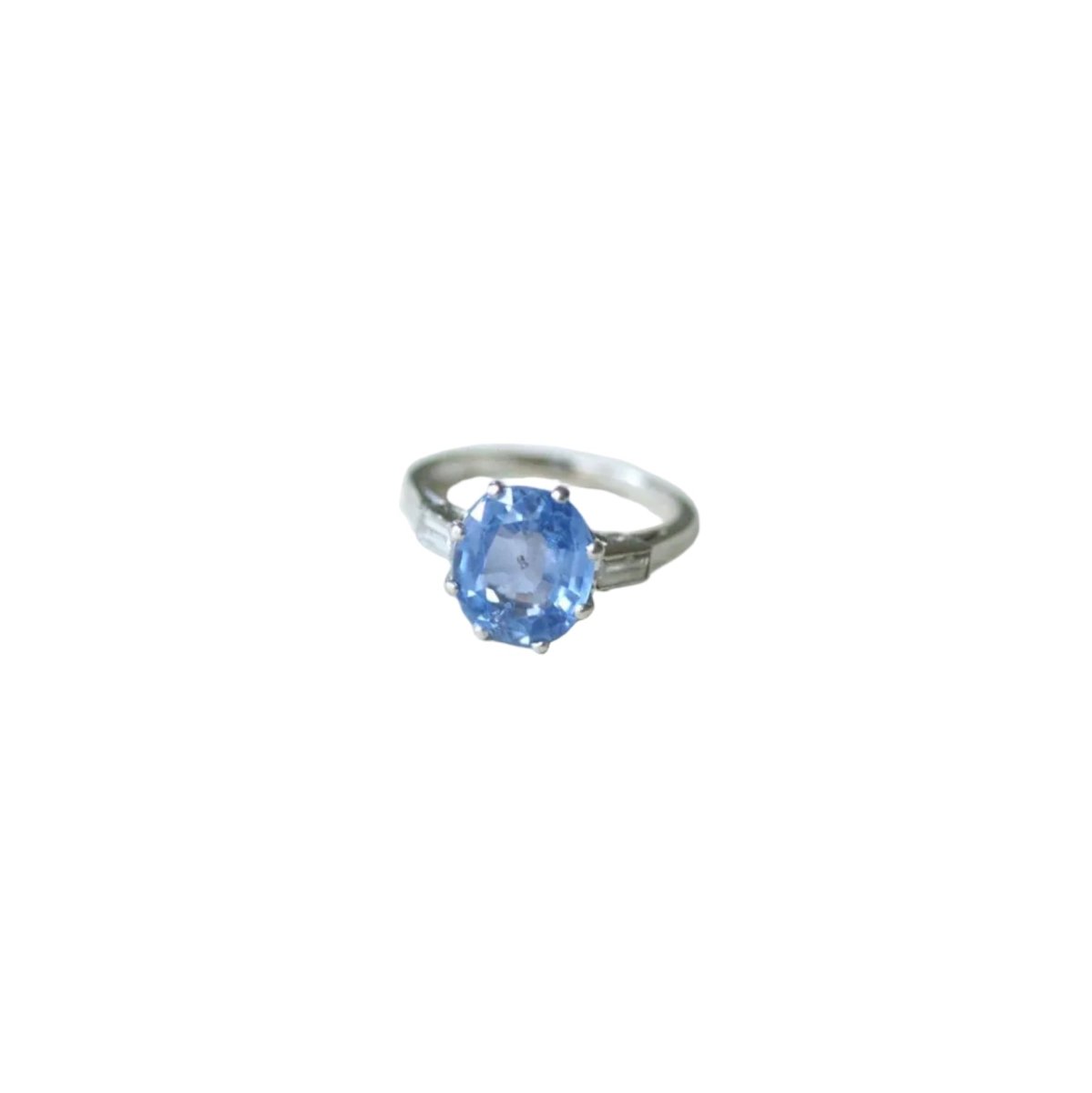 Bague en platine, saphir, et diamants - Castafiore