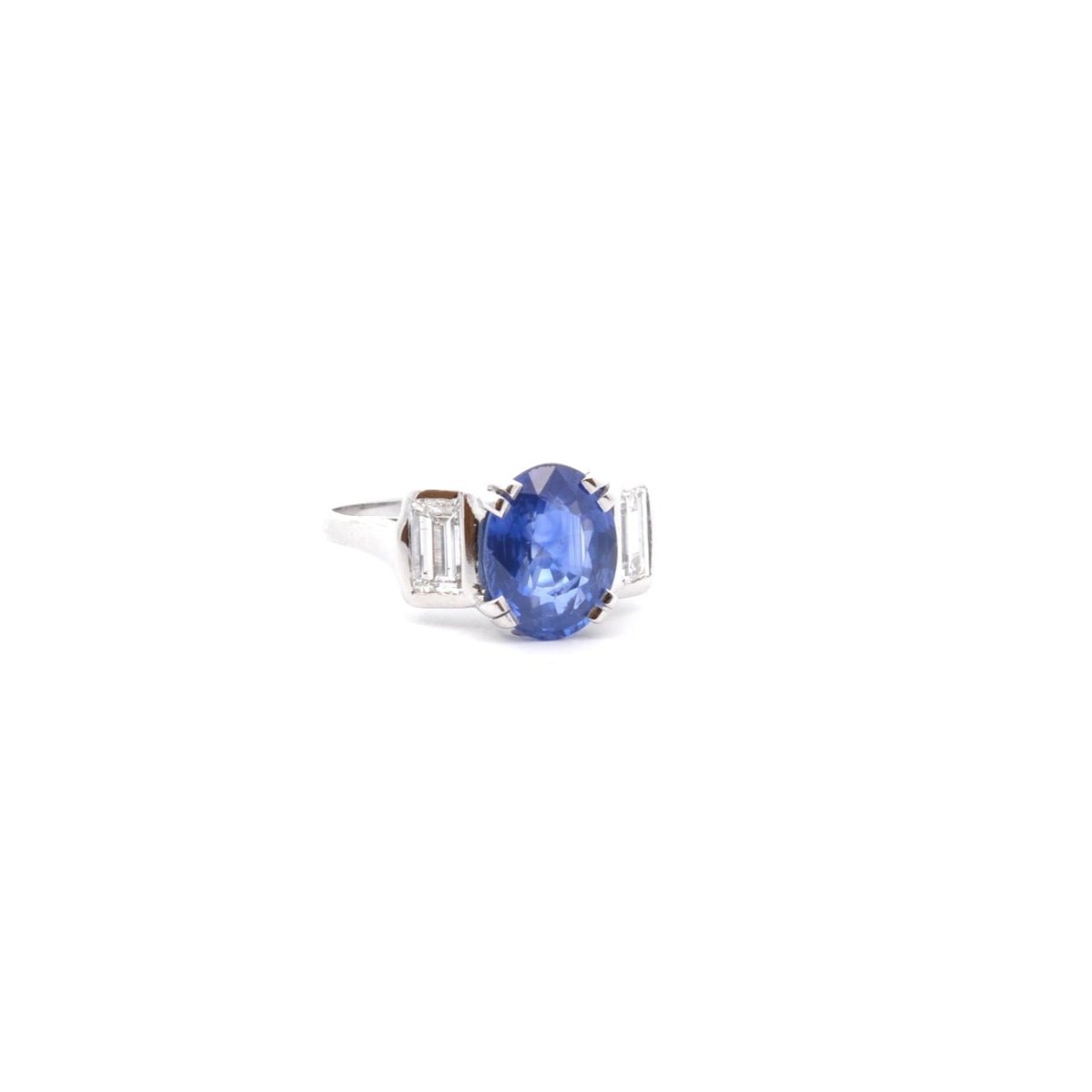 Bague en platine, saphir et diamants - Castafiore