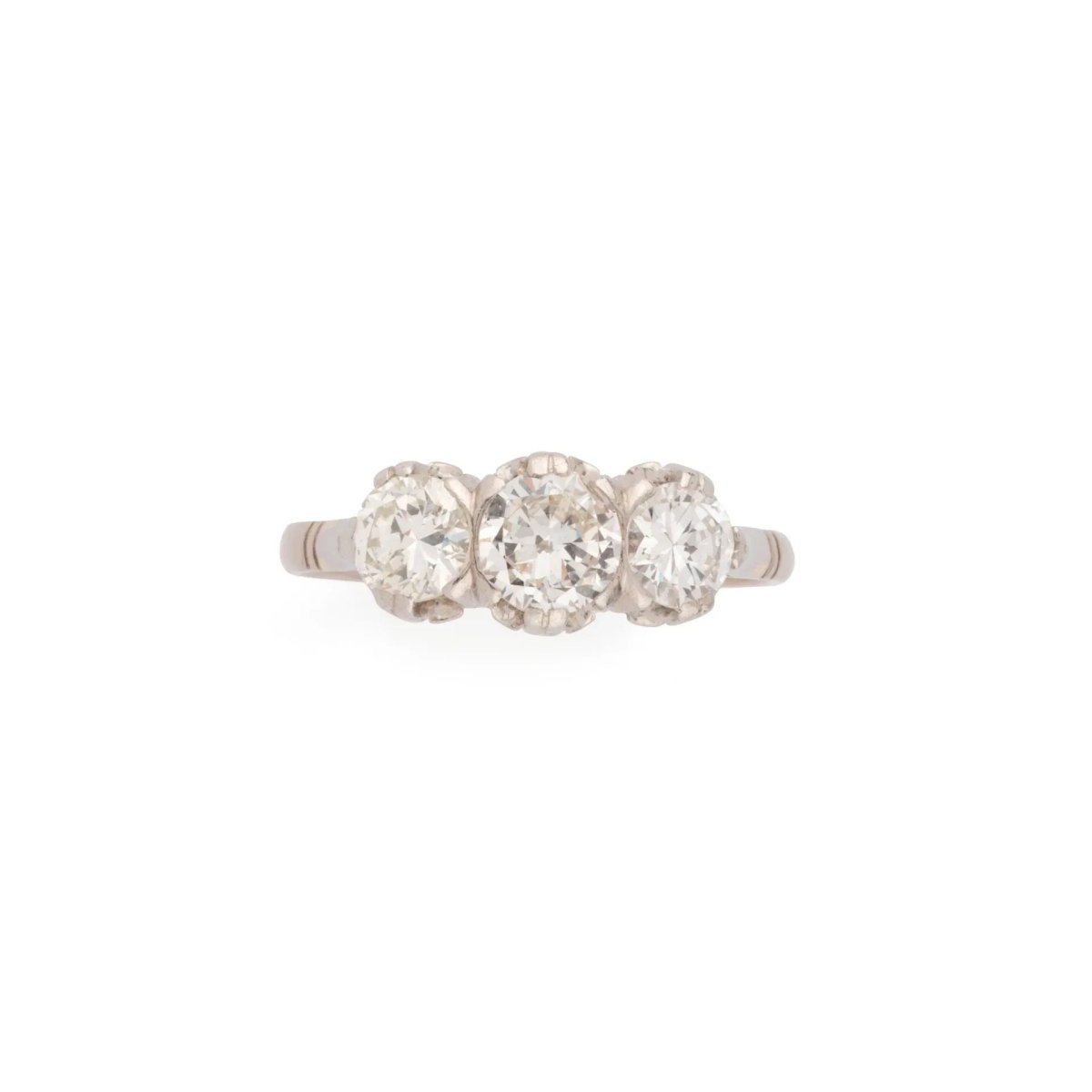 Bague en platine trilogie ornée de 3 diamants taille ancienne - Castafiore