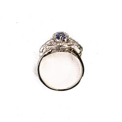 Bague Entourage Art Déco en or blanc et platine, saphir de Ceylan - Castafiore