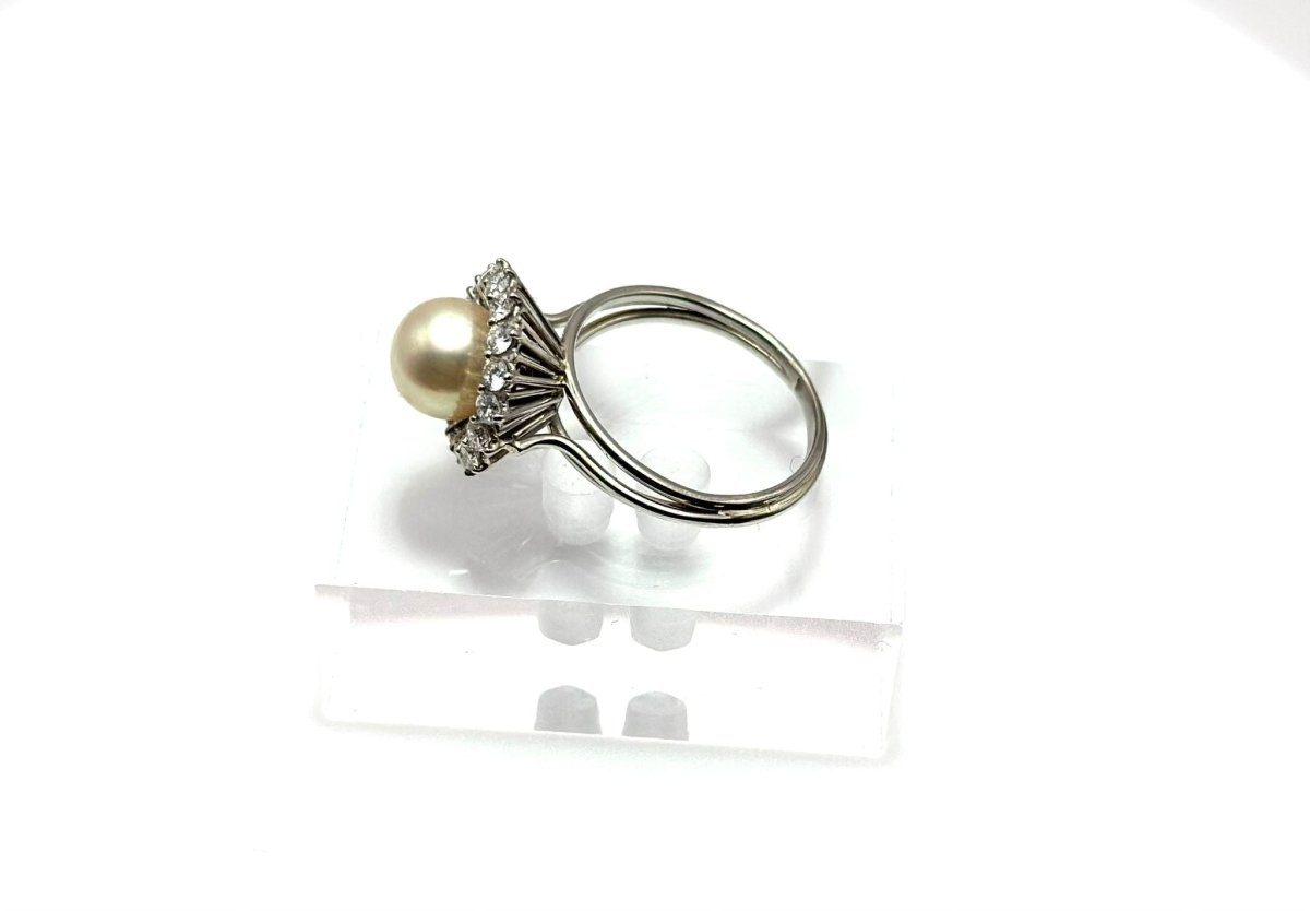 Bague Entourage en on blanc, perle et diamants - Castafiore