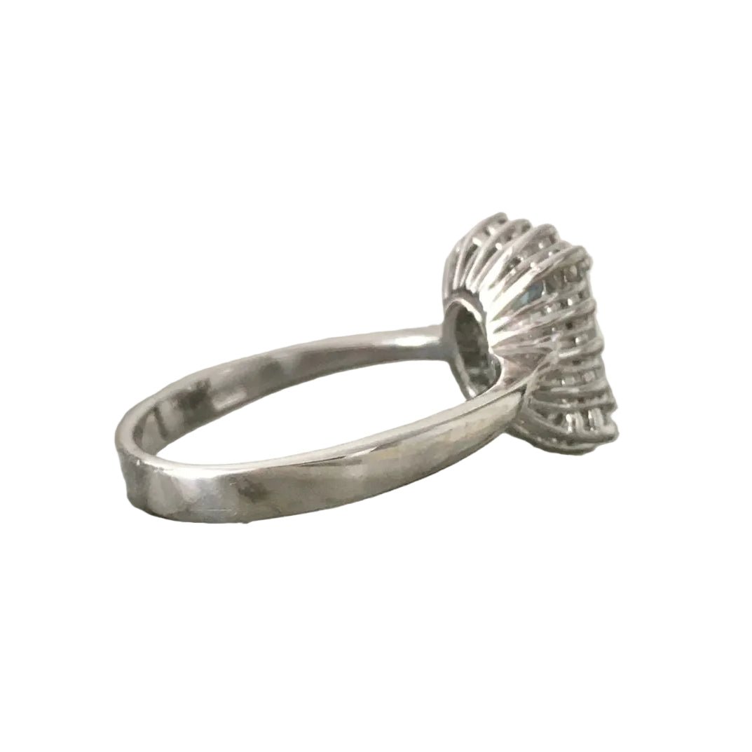 Bague Entourage en or blanc, aigue - marine et diamants - Castafiore
