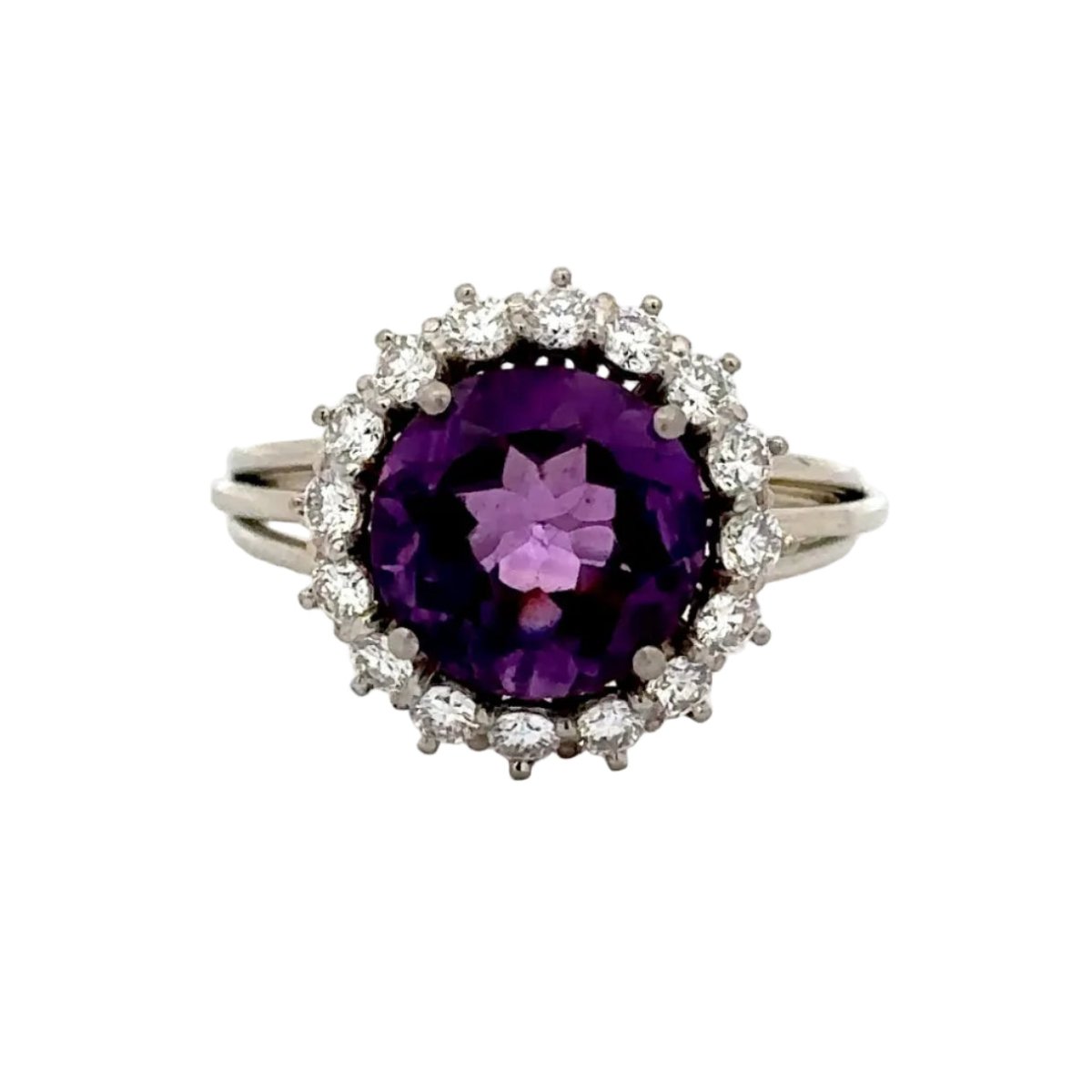 Bague Entourage en or blanc, améthyste et diamants - Castafiore