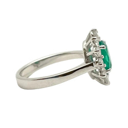 Bague Entourage en or blanc, émeraude et diamants - Castafiore