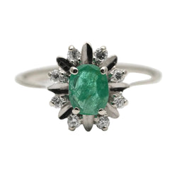 Bague Entourage en or blanc, émeraude et diamants - Castafiore