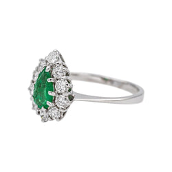 Bague Entourage en or blanc, émeraude et diamants - Castafiore