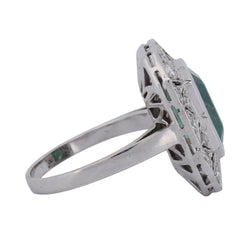 Bague Entourage en or blanc, émeraude et diamants - Castafiore