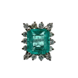 Bague Entourage en or blanc, émeraude et diamants - Castafiore