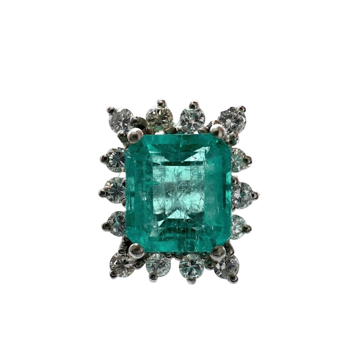 Bague Entourage en or blanc, émeraude et diamants - Castafiore