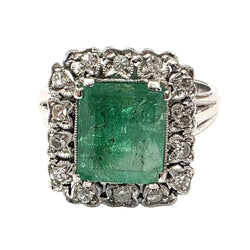 Bague Entourage en or blanc, émeraude et diamants - Castafiore