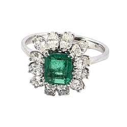 Bague Entourage en or blanc, émeraude et diamants - Castafiore