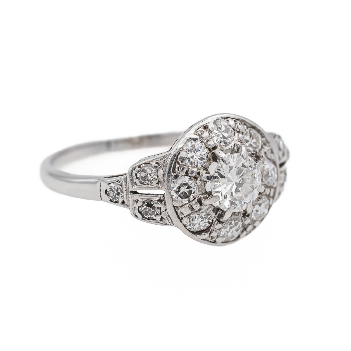 Bague Entourage en or blanc et diamant - Castafiore