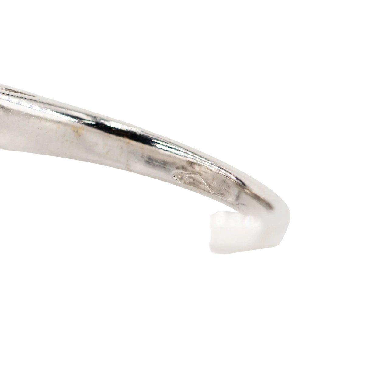 Bague Entourage en or blanc et diamants - Castafiore