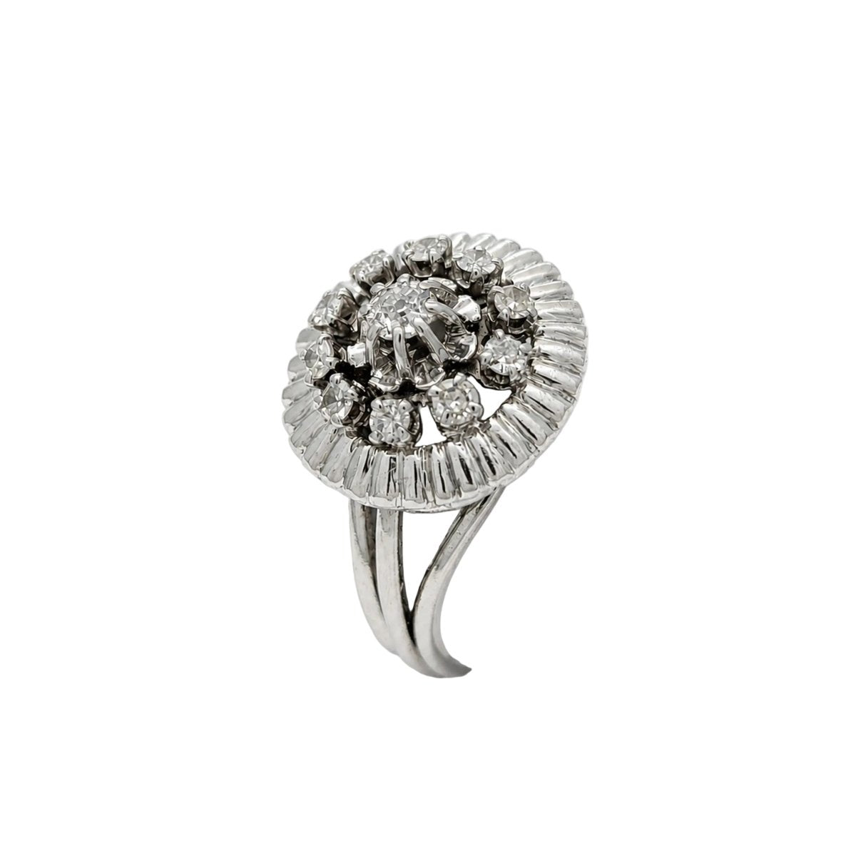 Bague Entourage en or blanc et diamants - Castafiore