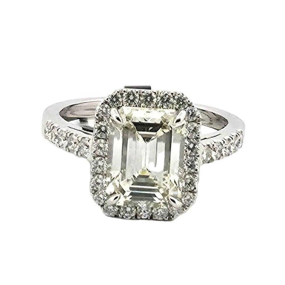 Bague Entourage en or blanc et diamants - Castafiore