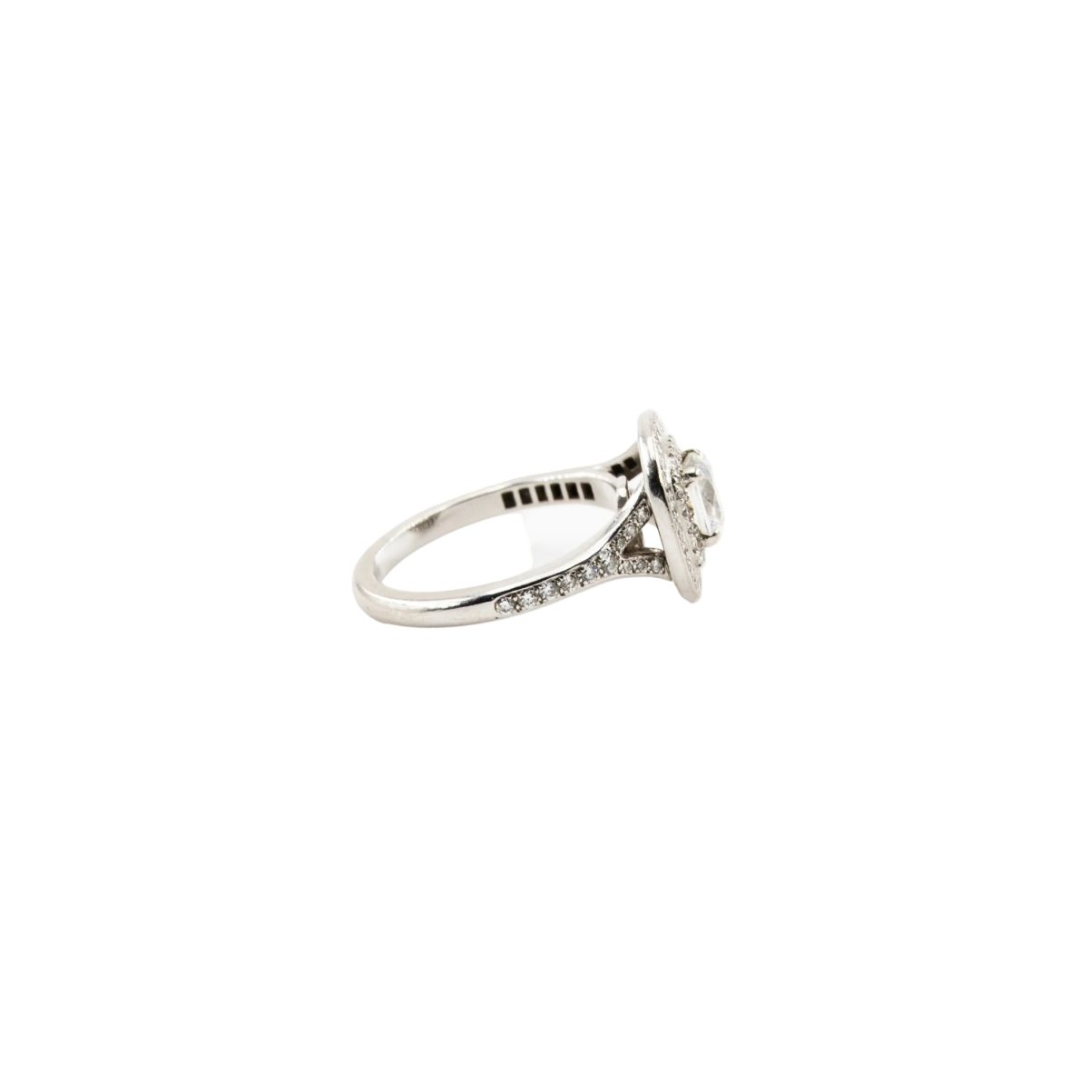 Bague Entourage en or blanc et diamants - Castafiore