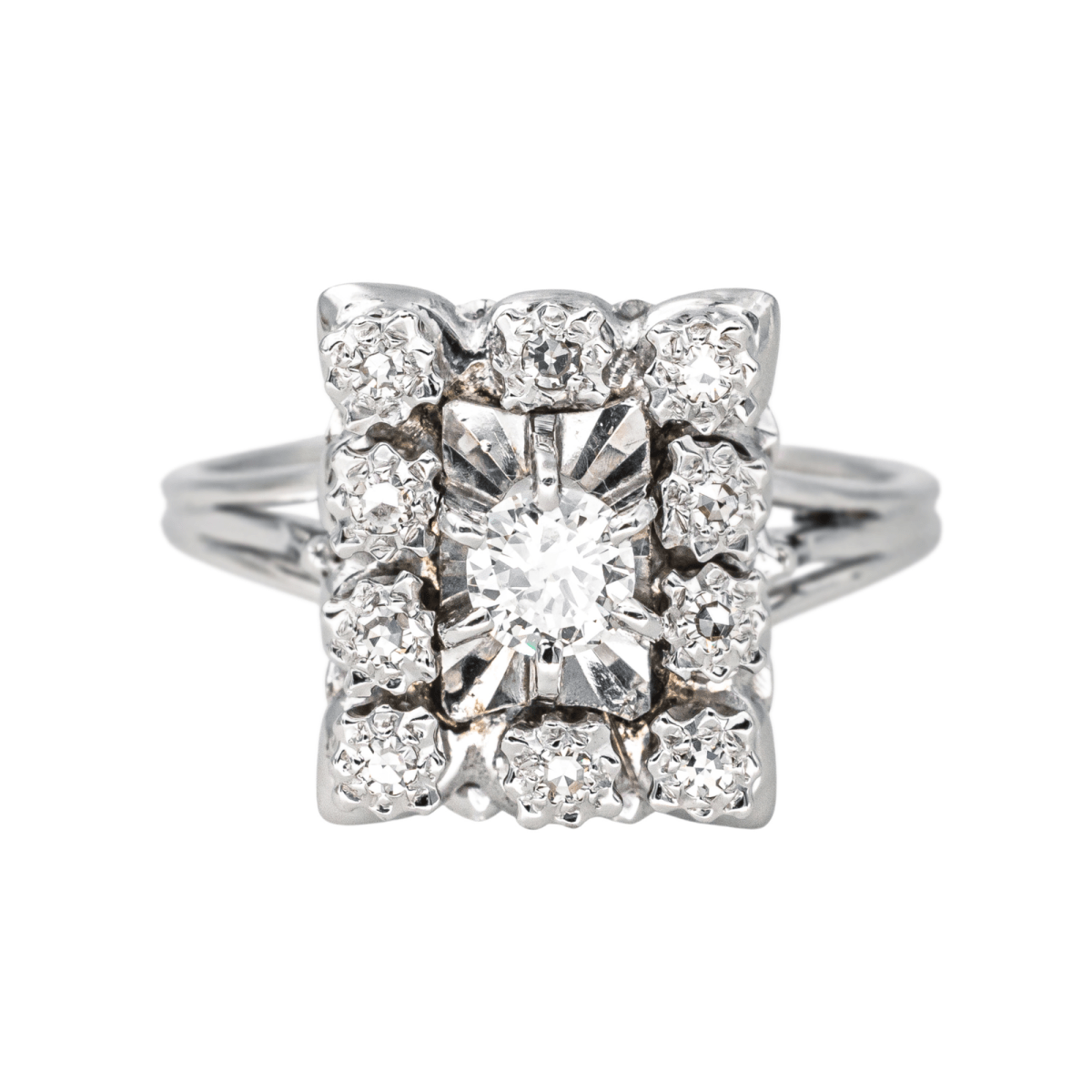 Bague Entourage en or blanc et diamants - Castafiore