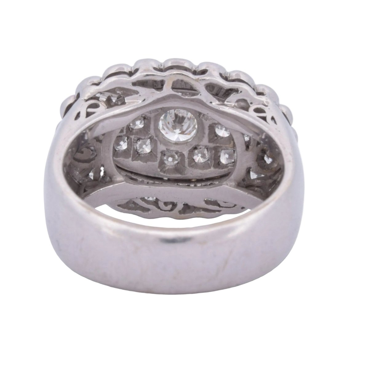 Bague Entourage en or blanc et diamants - Castafiore